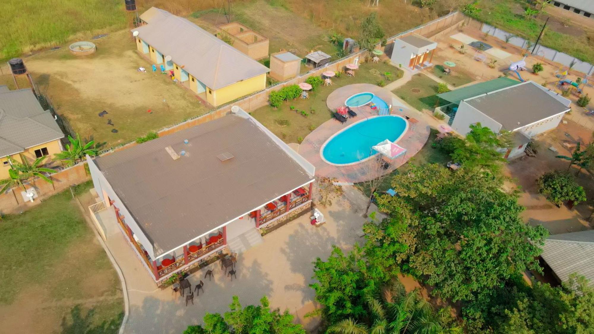 Lavic Country Resort Adjumani Eksteriør bilde